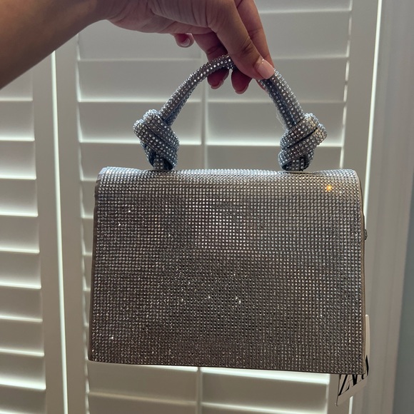 Selling Zara Purse - Picture 3 of 6